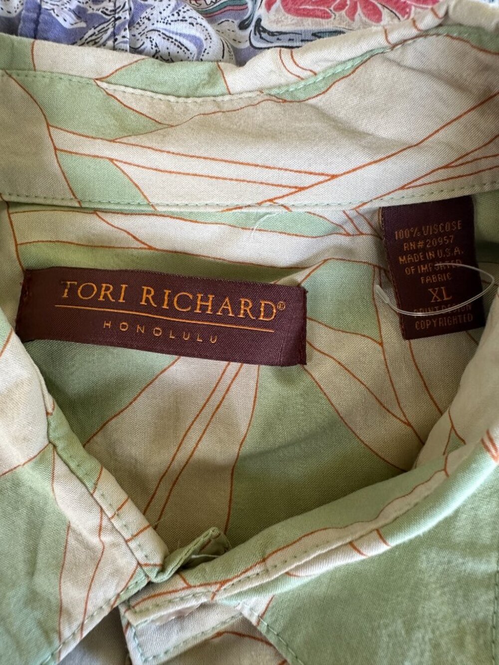 Tori Richard Men's Green Beige Floral Hawaiian Shirt XL Viscose - Picture 2 of 6